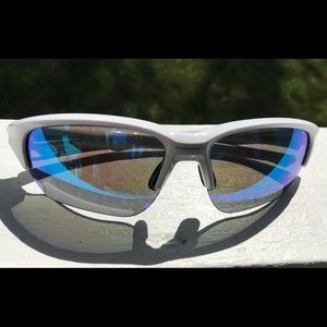 Authentic Oakley sunglasses unisex